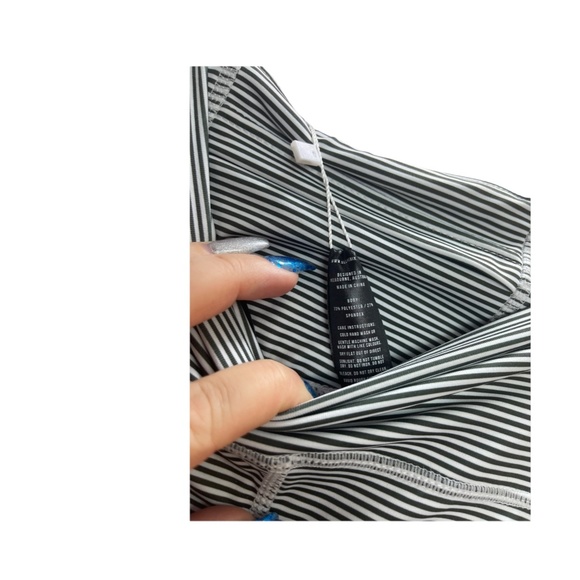 All Fenix stripe leggings New with tags XS - Picture 2 of 3